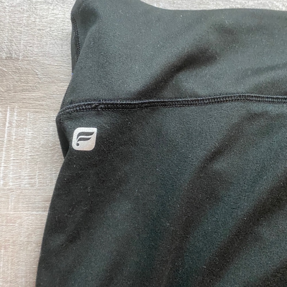 Fabletics Capri Leggings - Picture 4 of 5